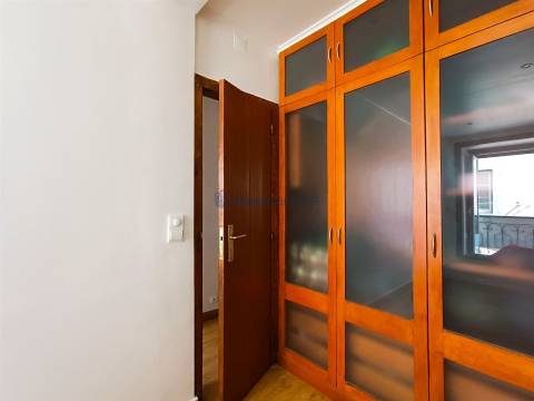 Apartamento T2 Venda em Estrela,Lisboa