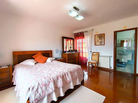 Moradia Isolada T4+1 Venda em Carvoeira,Mafra