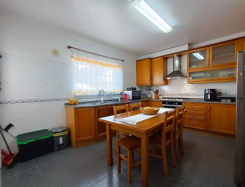 Moradia Isolada T4+1 Venda em Carvoeira,Mafra