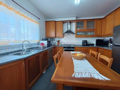 Moradia Isolada T4+1 Venda em Carvoeira,Mafra