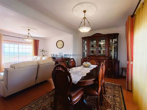 Moradia Isolada T4+1 Venda em Carvoeira,Mafra