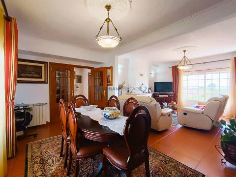 Moradia Isolada T4+1 Venda em Carvoeira,Mafra