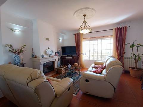 Moradia Isolada T4+1 Venda em Carvoeira,Mafra