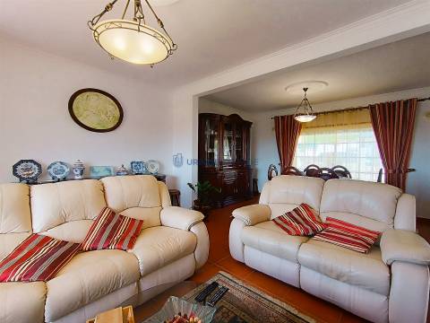 Moradia Isolada T4+1 Venda em Carvoeira,Mafra