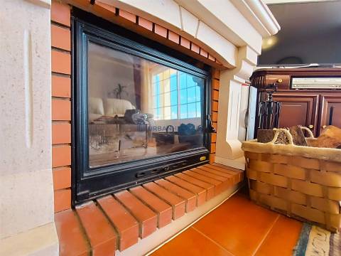 Moradia Isolada T4+1 Venda em Carvoeira,Mafra