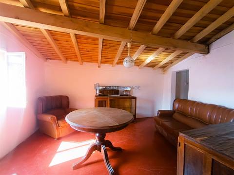 Moradia Geminada T2+2 Venda em São Salvador da Aramenha,Marvão