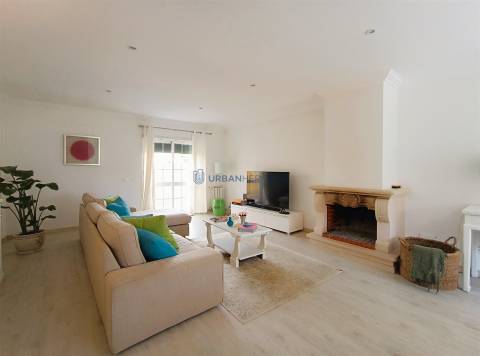 Moradia Geminada T3 Venda em Porto Salvo,Oeiras