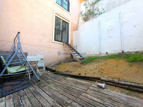 Apartamento T3 Venda em Mina de Água,Amadora