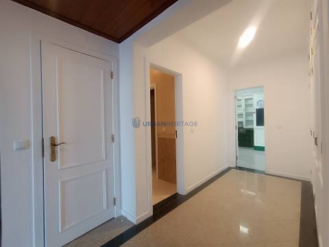 Apartamento T3 Venda em Mina de Água,Amadora