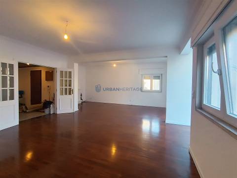 Apartamento T3 Venda em Mina de Água,Amadora