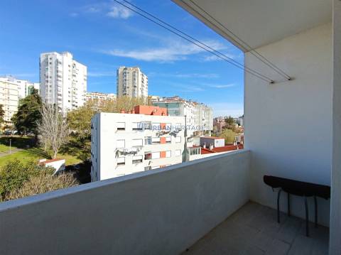 Apartamento T2 Venda em Massamá e Monte Abraão,Sintra