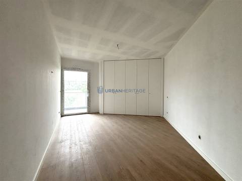 Apartamento T3 Venda em Carnaxide e Queijas,Oeiras