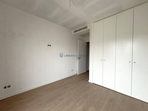 Apartamento T3 Venda em Carnaxide e Queijas,Oeiras