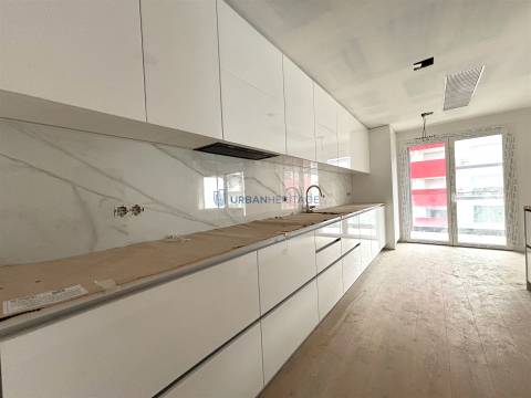 Apartamento T3 Venda em Carnaxide e Queijas,Oeiras