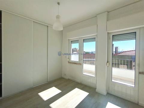 Apartamento T1 Arrendamento em Algés, Linda-a-Velha e Cruz Quebrada-Dafundo,Oeiras