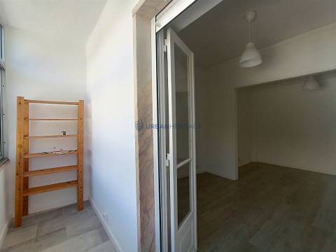 Apartamento T1 Arrendamento em Algés, Linda-a-Velha e Cruz Quebrada-Dafundo,Oeiras