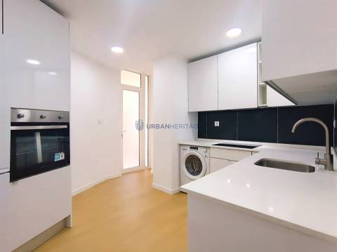 Apartamento T2 Venda em Mina de Água,Amadora