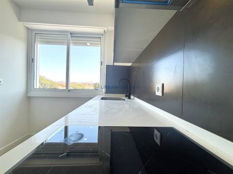 Apartamento T3 Venda em Odivelas,Odivelas