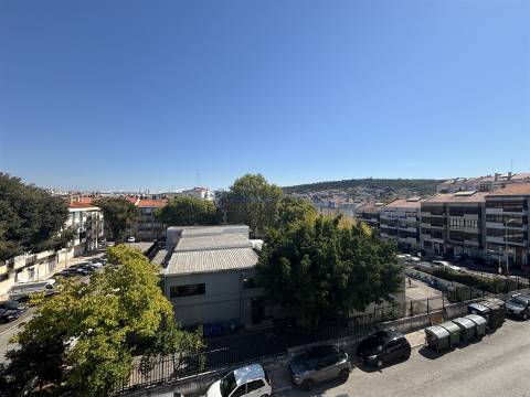 Apartamento T3 Venda em Odivelas,Odivelas