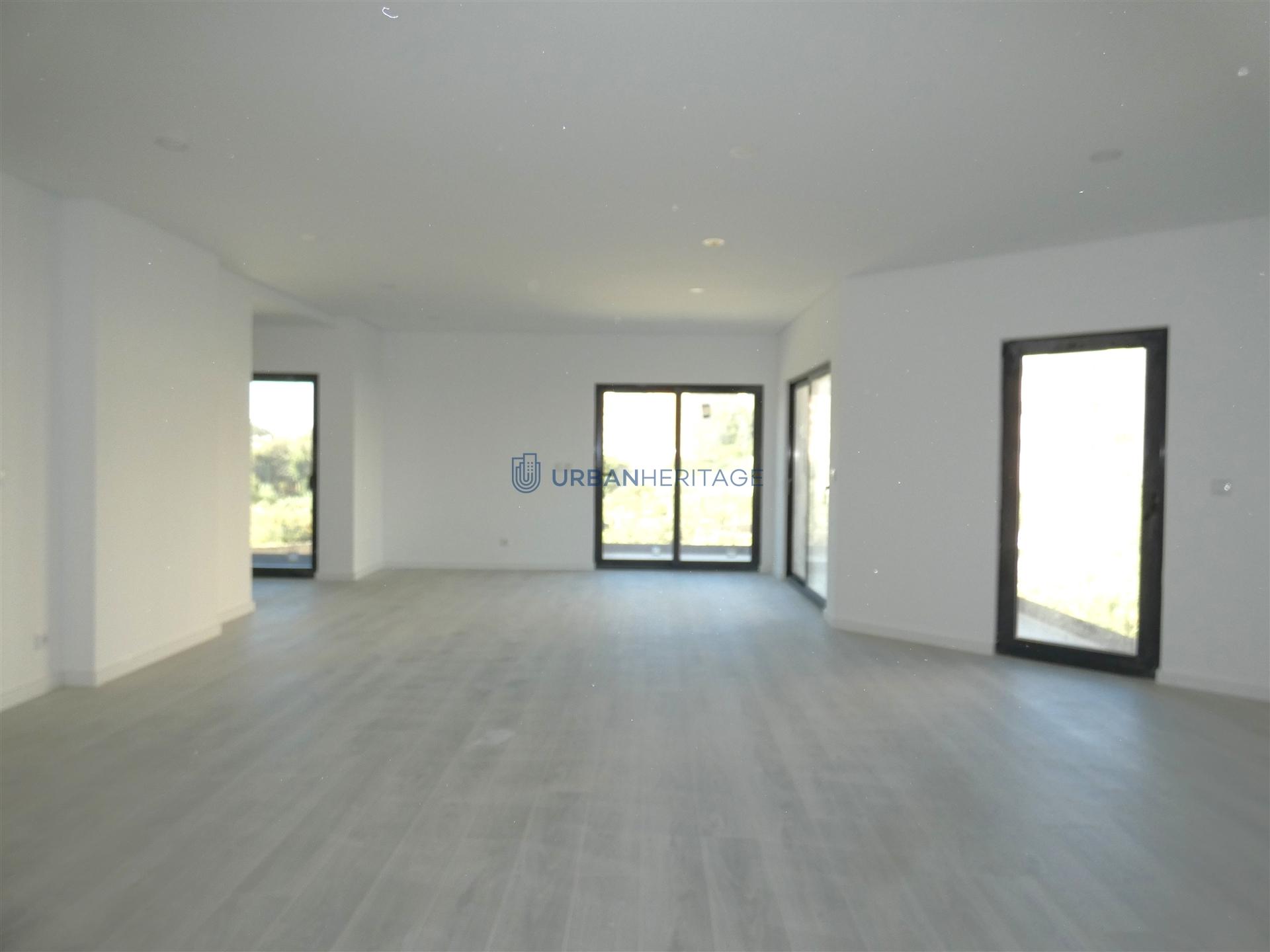 Apartamento T3 Venda em Rio de Mouro,Sintra