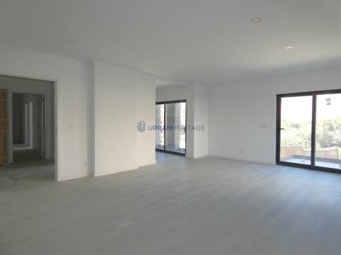 Apartamento T3 Venda em Rio de Mouro,Sintra