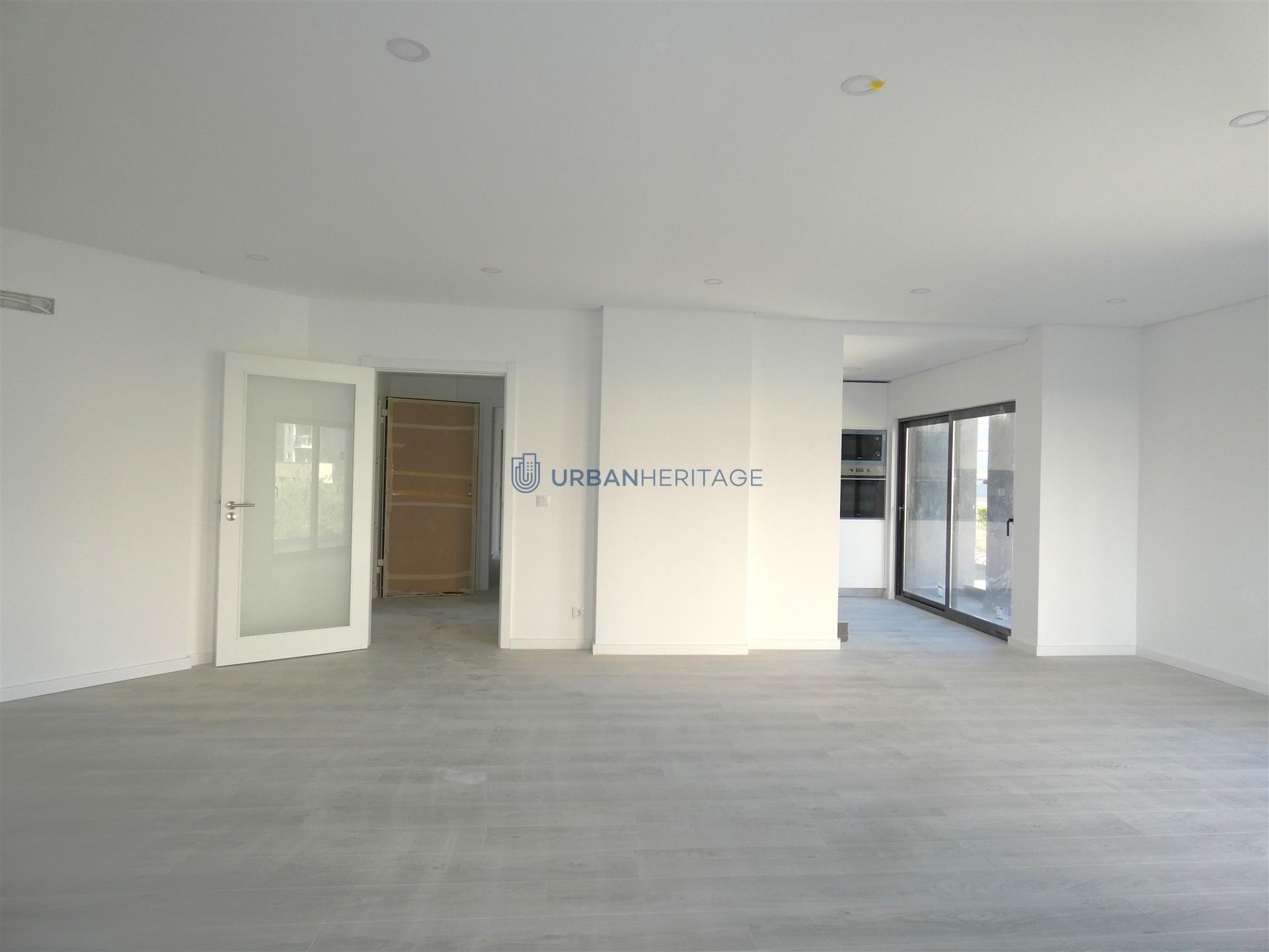 Apartamento T3 Venda em Rio de Mouro,Sintra