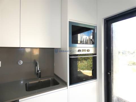 Apartamento T3 Venda em Rio de Mouro,Sintra