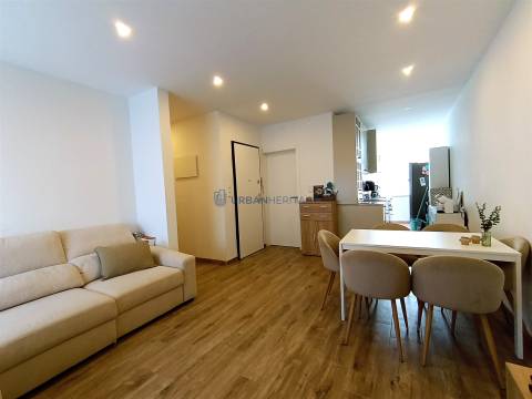 Apartamento T2 Venda em Rio de Mouro,Sintra