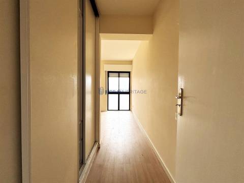 Apartamento T2 Venda em Algueirão-Mem Martins,Sintra