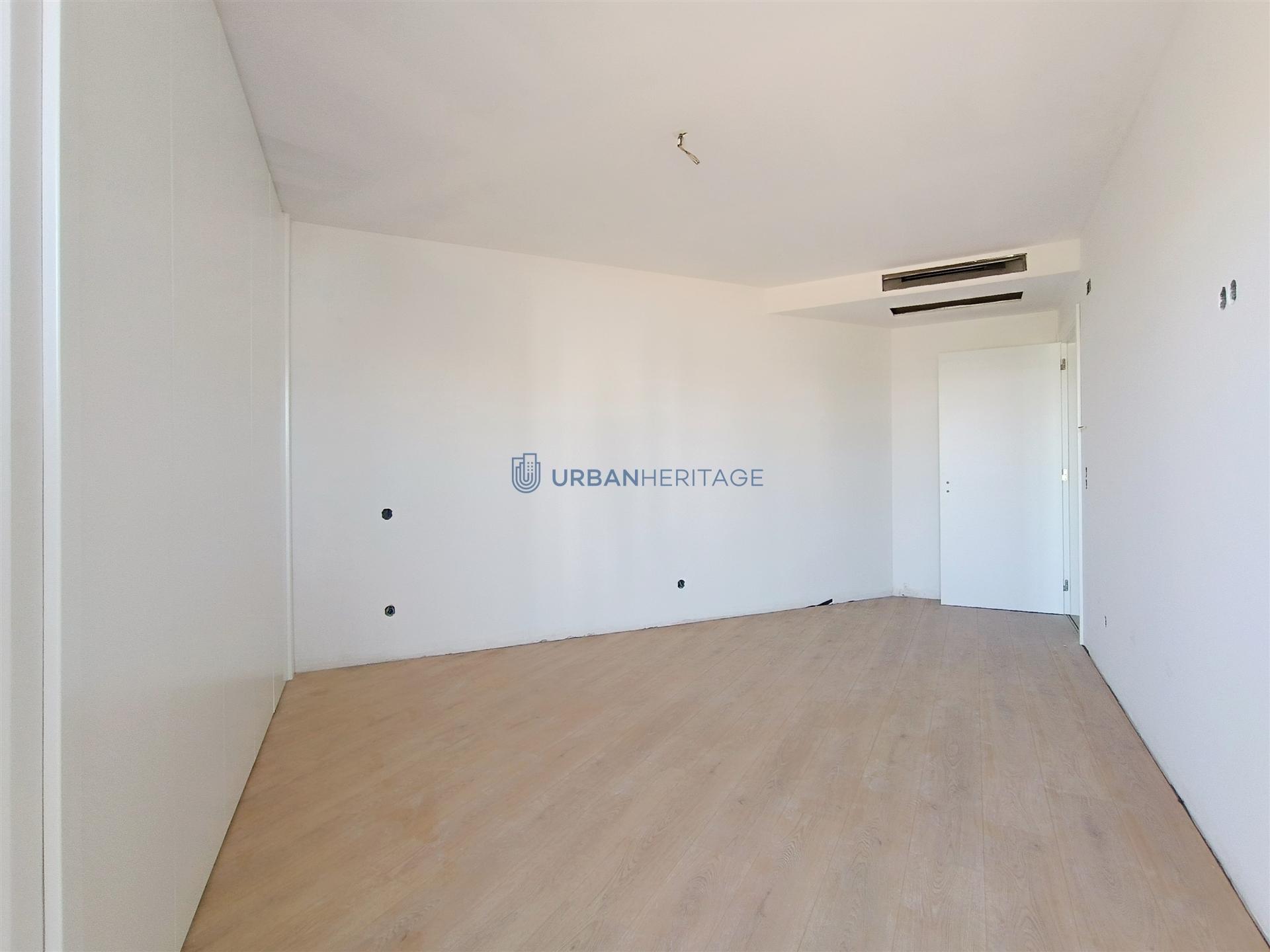 Apartamento T3 Venda em Carnaxide e Queijas,Oeiras