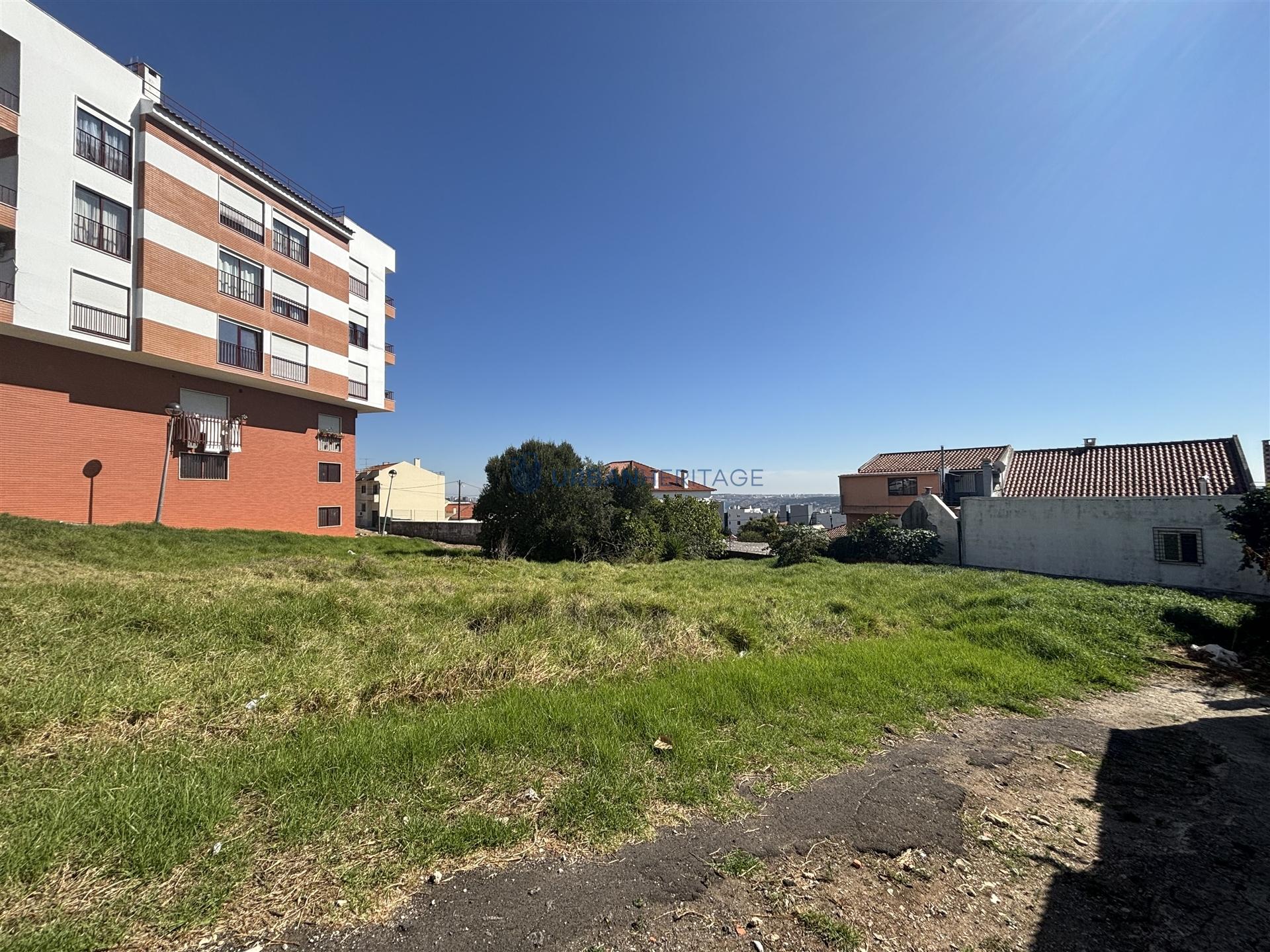Terreno Para Construção  Venda em Mina de Água,Amadora