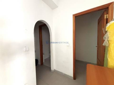 Loja  Arrendamento em Mina de Água,Amadora