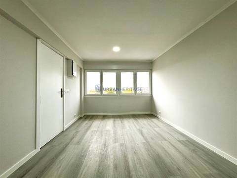 Apartamento T2 Venda em Pontinha e Famões,Odivelas