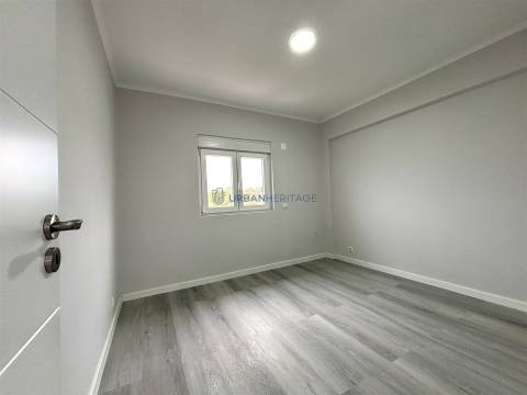 Apartamento T2 Venda em Pontinha e Famões,Odivelas