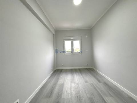 Apartamento T2 Venda em Pontinha e Famões,Odivelas