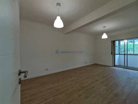 Apartamento T2 Arrendamento em Algés, Linda-a-Velha e Cruz Quebrada-Dafundo,Oeiras
