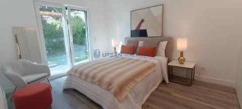 Moradia T3 Venda em Charneca de Caparica e Sobreda,Almada