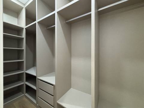 Apartamento T3 Venda em Penha de França,Lisboa