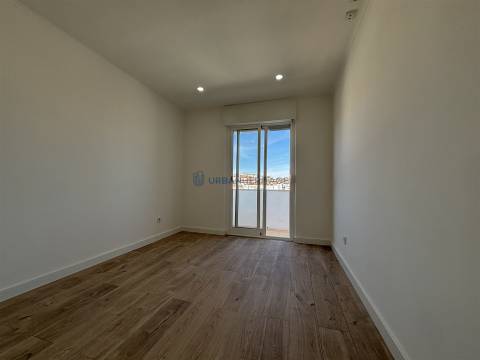 Apartamento T4 Venda em Águas Livres,Amadora