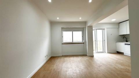 Apartamento T2 Venda em Venteira,Amadora