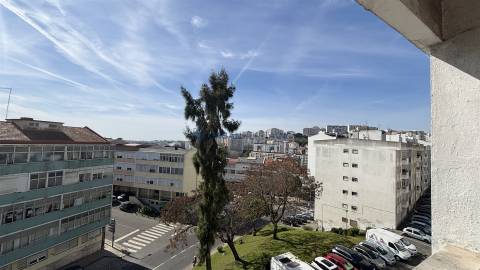 Apartamento T2 Venda em Queluz e Belas,Sintra