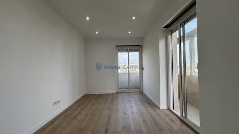 Apartamento T2 Venda em Águas Livres,Amadora
