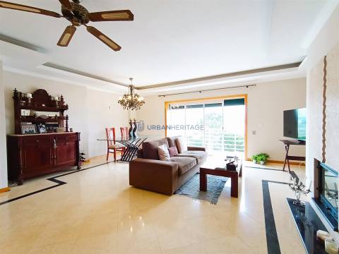 Apartamento T2 Venda em Carnaxide e Queijas,Oeiras