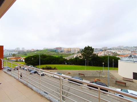 Apartamento T2 Venda em Carnaxide e Queijas,Oeiras