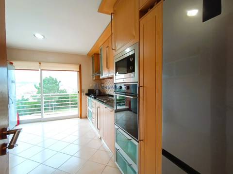 Apartamento T2 Venda em Carnaxide e Queijas,Oeiras