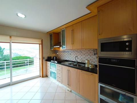 Apartamento T2 Venda em Carnaxide e Queijas,Oeiras