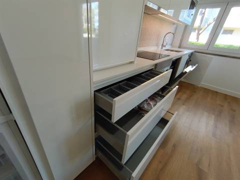 Apartamento T2 Arrendamento em Algés, Linda-a-Velha e Cruz Quebrada-Dafundo,Oeiras