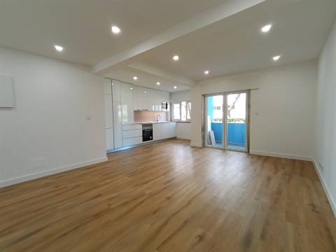 Apartamento T2 Arrendamento em Algés, Linda-a-Velha e Cruz Quebrada-Dafundo,Oeiras