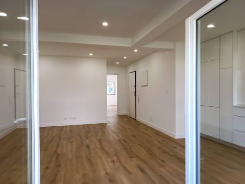 Apartamento T2 Arrendamento em Algés, Linda-a-Velha e Cruz Quebrada-Dafundo,Oeiras