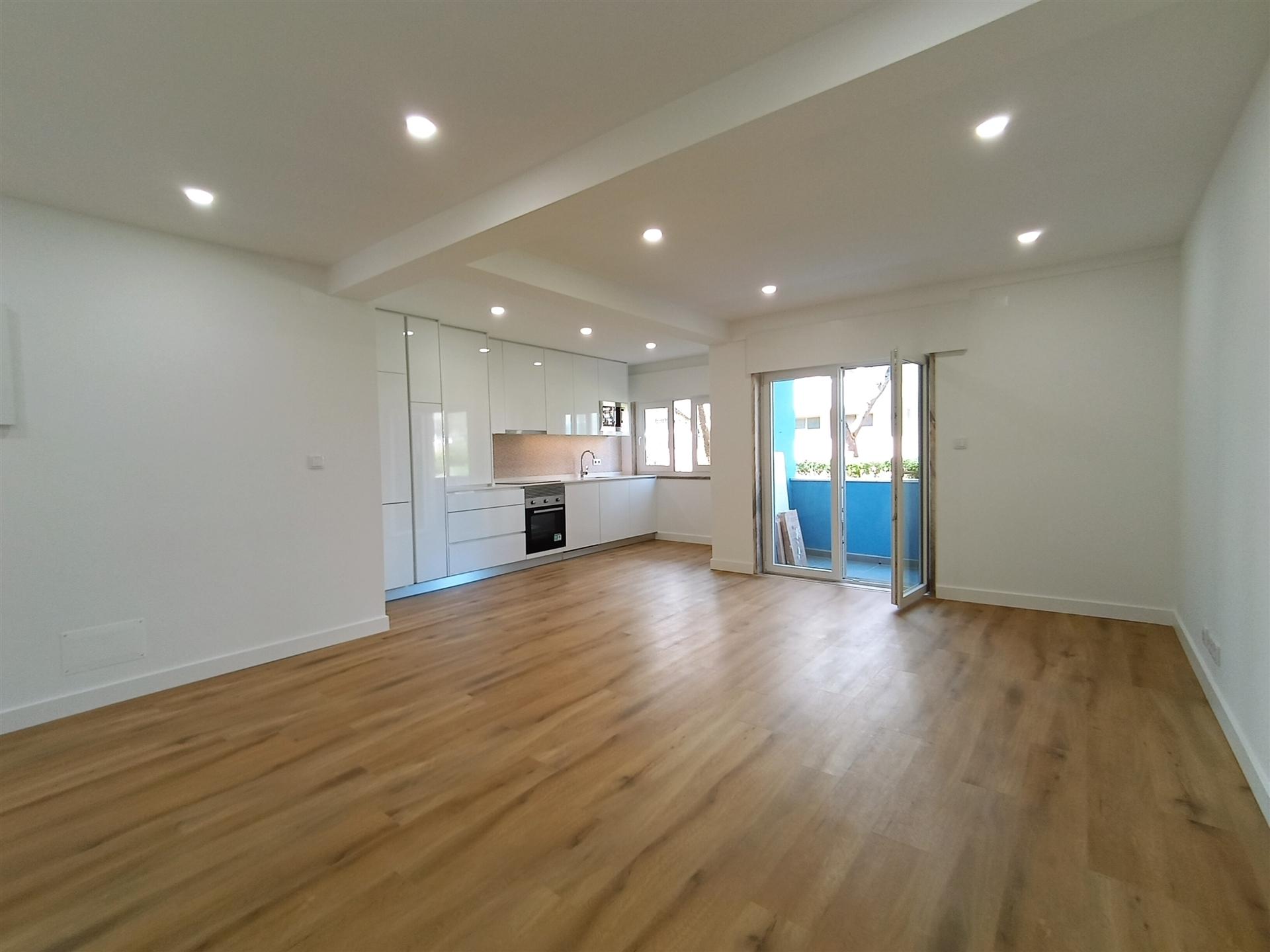 Apartamento T2 Arrendamento em Algés, Linda-a-Velha e Cruz Quebrada-Dafundo,Oeiras